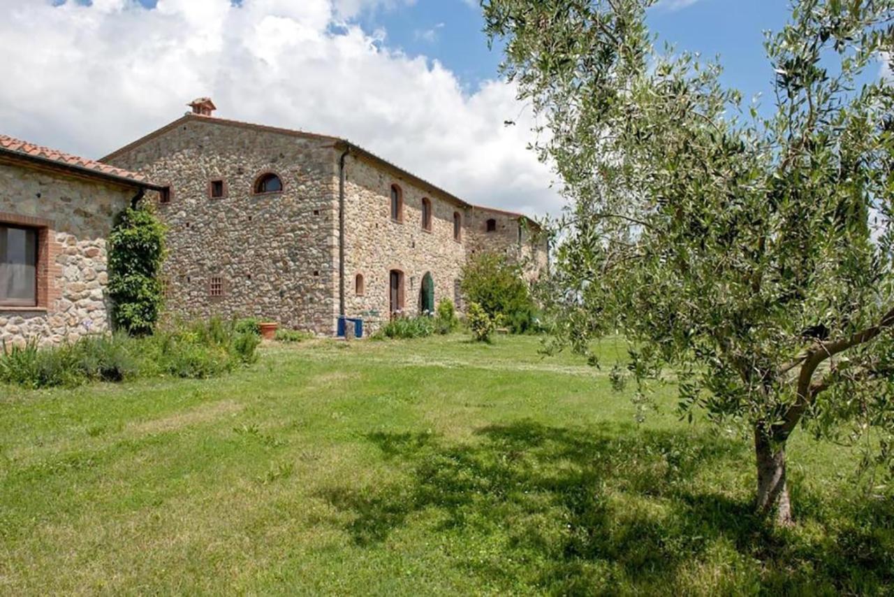פומרנצה Agriturismo Fattoria Di Statiano מראה חיצוני תמונה
